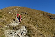 31 Salendo il lungo ripido sent. 101 per il Passo del Toro